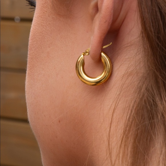 Chunky Hoop Earring - Picture 2 of 9